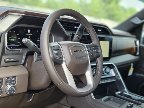 Used 2024 GMC Sierra 2500 Denali w/ Denali Reserve Package image 21