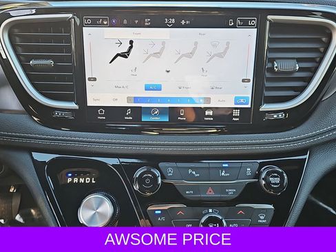 New 2026 Chrysler Pacifica Select image 22