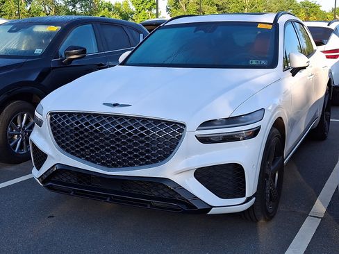 Used 2023 Genesis GV70 2.5T w/ Sport Prestige Package AWD/4WD image 5