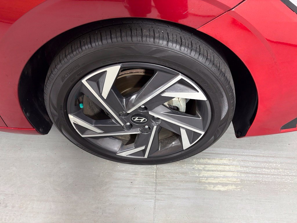 Used 2024 Hyundai Elantra Limited FWD image 10