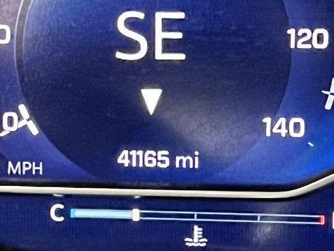 Used 2024 Chevrolet Tahoe LT image 15