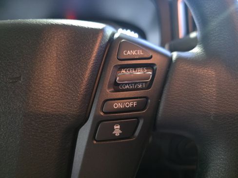 Used 2025 Nissan Frontier SV RWD image 22
