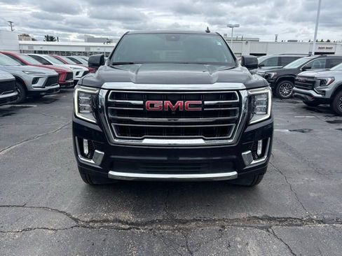 Used 2023 GMC Yukon SLT w/ SLT Luxury Package AWD/4WD image 2