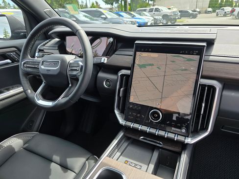 New 2025 GMC Acadia Denali image 11