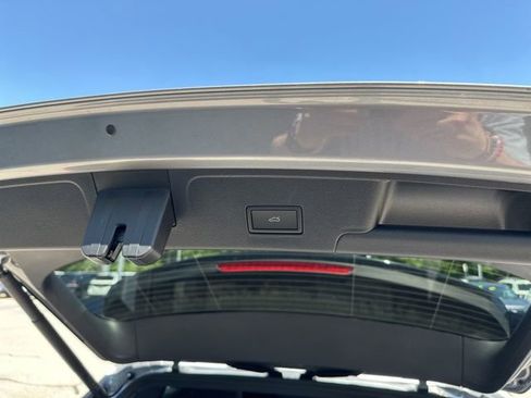 New 2025 Volkswagen Atlas Cross Sport SE image 9