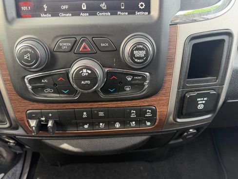 Used 2018 RAM 2500 Laramie image 27