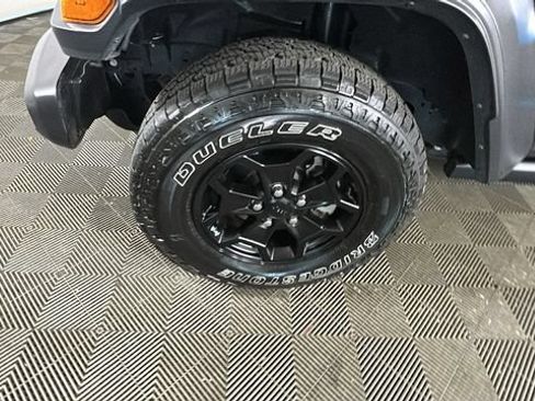Used 2023 Jeep Wrangler Unlimited w/ 8.4" Radio Group AWD/4WD image 8