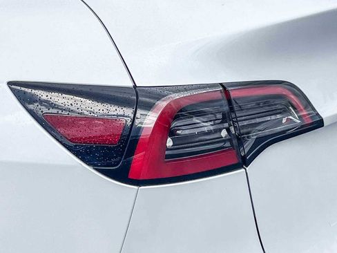 Used 2023 Tesla Model Y Long Range image 8