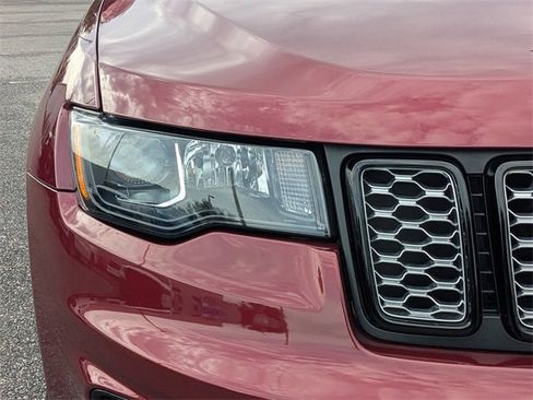 Used 2022 Jeep Grand Cherokee Laredo X image 9