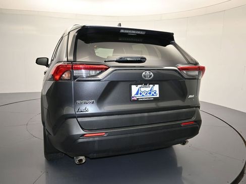 Used 2020 Toyota RAV4 XLE FWD image 22