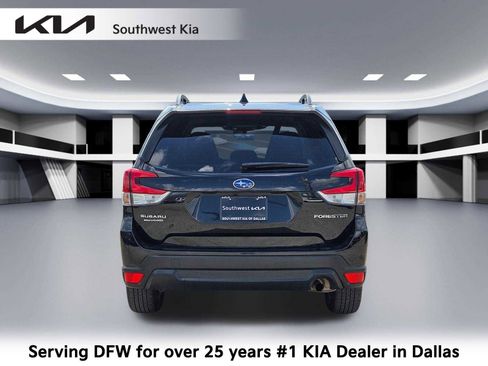 Used 2024 Subaru Forester Premium AWD/4WD image 1