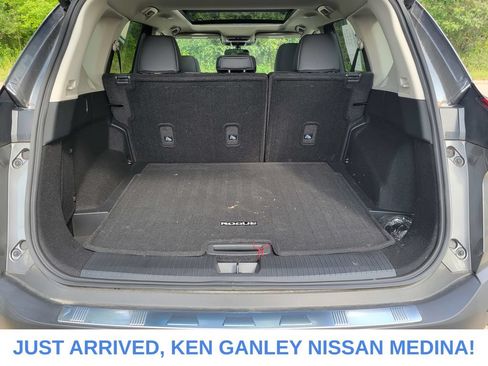 Certified 2023 Nissan Rogue SV w/ SV Premium B Package AWD/4WD image 18