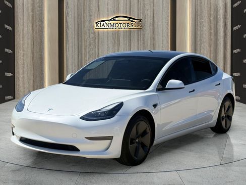 Used 2023 Tesla Model 3 Standard Range RWD image 7