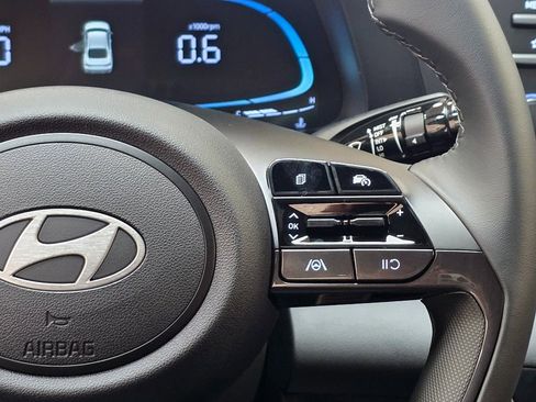 New 2026 Hyundai Elantra SEL Sport Premium FWD image 17
