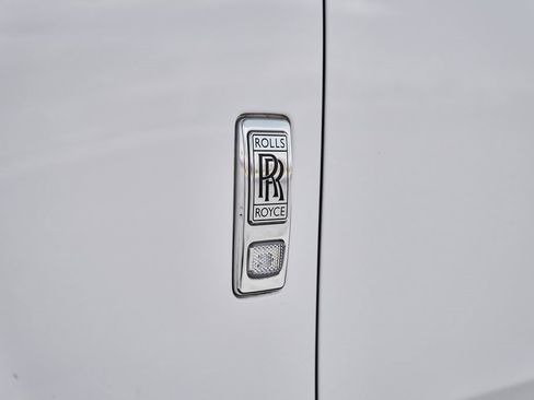 Used 2022 Rolls-Royce Ghost w/ Ghost Package image 10