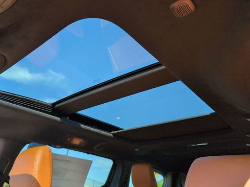 New 2026 Chrysler Pacifica Pinnacle image 21