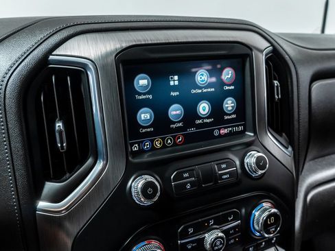 Used 2020 GMC Sierra 2500 Denali w/ Denali Ultimate Package AWD/4WD image 15
