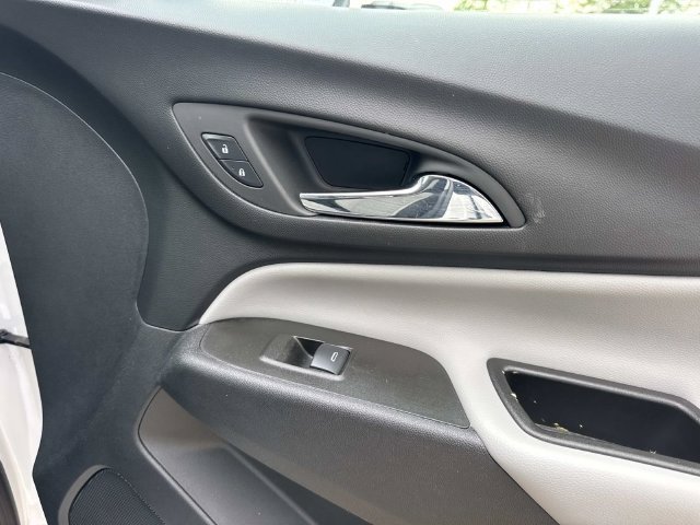 Used 2024 Chevrolet Equinox LT FWD image 16