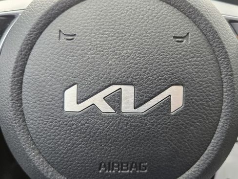 Used 2024 Kia Seltos LX AWD/4WD image 27