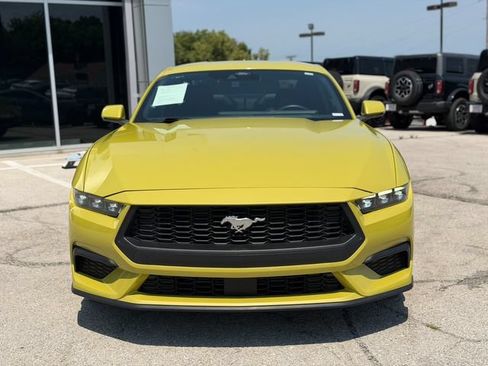 Used 2025 Ford Mustang Premium RWD image 2