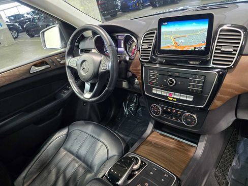 Used 2017 Mercedes-Benz GLS 450 4MATIC image 34