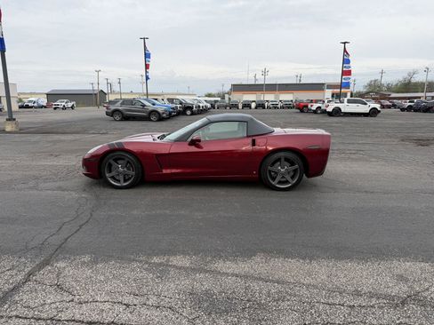 Used 2007 Chevrolet Corvette Convertible w/ Preferred Equipment Group image 8