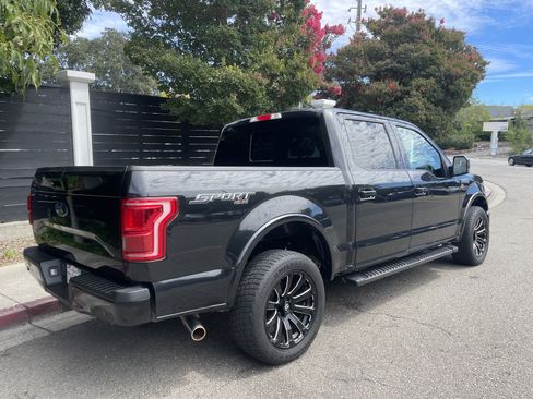 Used 2015 Ford F150 Lariat w/ Equipment Group 502A Luxury AWD/4WD image 6