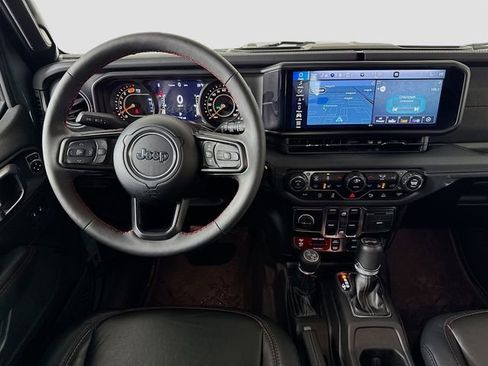 Used 2024 Jeep Wrangler Unlimited Rubicon image 21