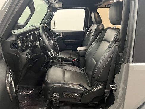 Used 2020 Jeep Wrangler Sport image 10