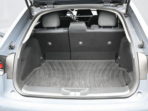 Used 2024 Toyota Prius LE image 15