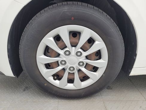 Used 2019 Kia Forte Sedan FWD image 31