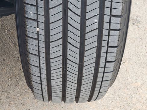 Used 2025 Ford F150 XL RWD image 11
