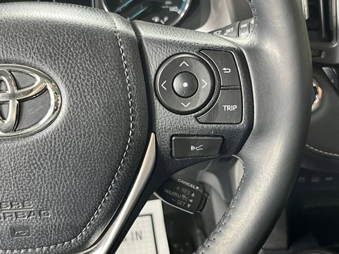 Used 2018 Toyota RAV4 XLE AWD/4WD image 20