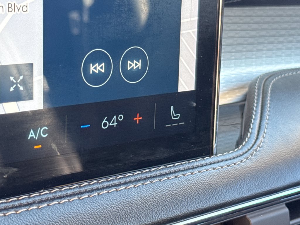Used 2023 Lincoln Corsair AWD image 24