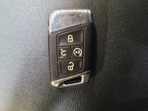 Used 2022 Volkswagen Atlas SE FWD image 32