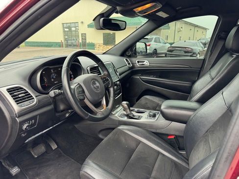 Used 2022 Jeep Grand Cherokee Laredo X AWD/4WD image 4