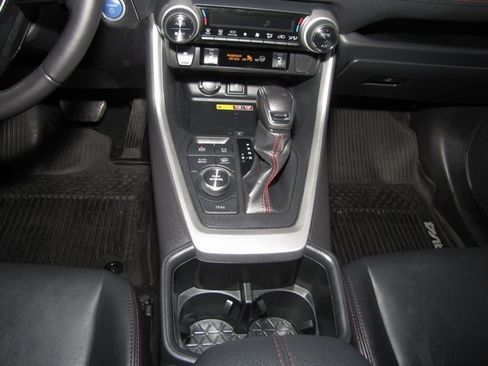 Used 2022 Toyota RAV4 XSE image 16