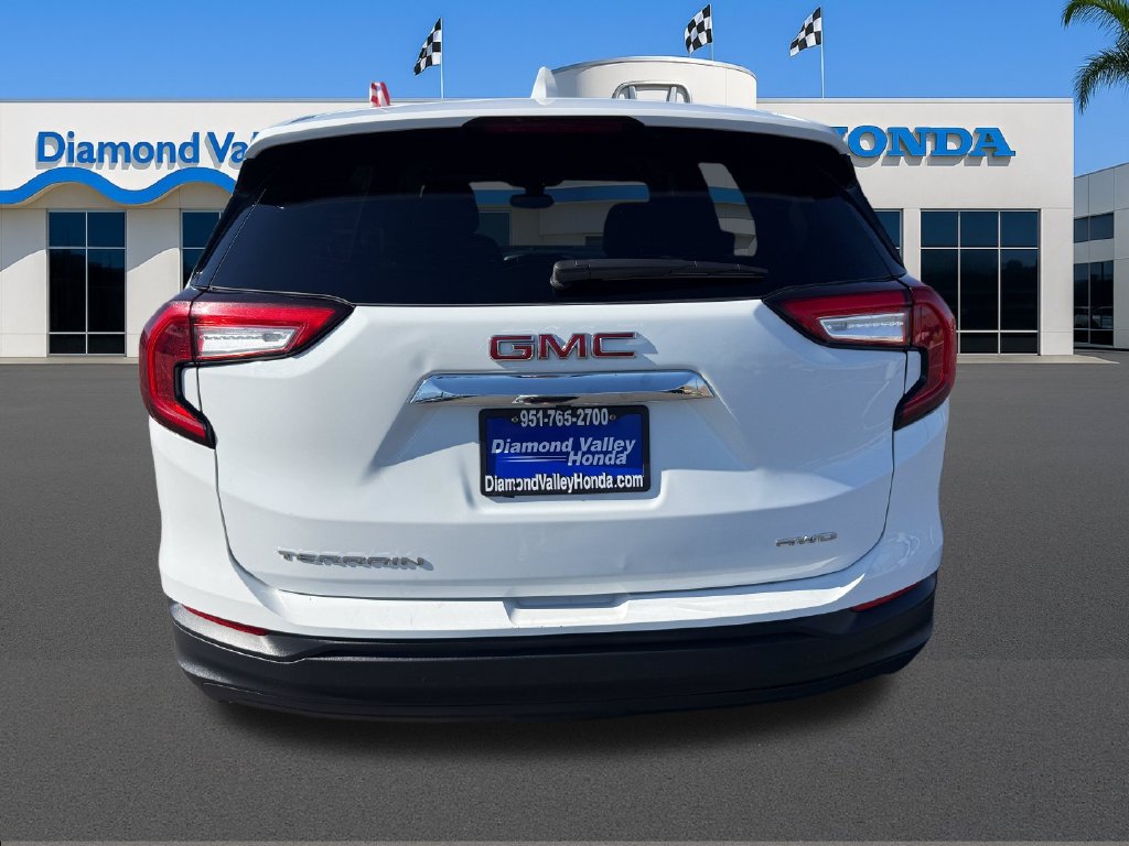 Used 2024 GMC Terrain SLE AWD/4WD image 5