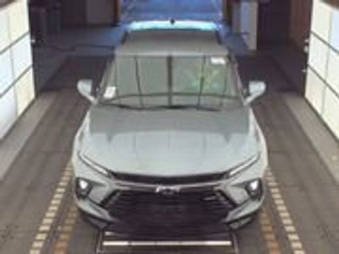 Used 2025 Chevrolet Blazer RS image 2