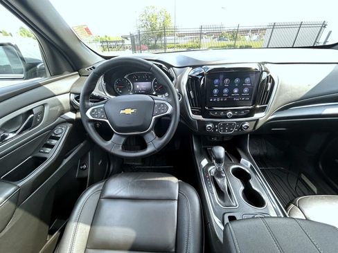 Certified 2023 Chevrolet Traverse LT w/ LT Premium Package AWD/4WD image 14