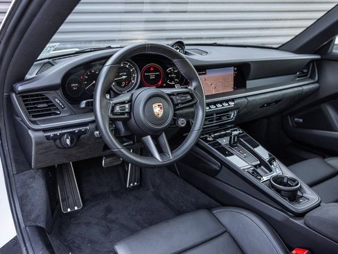 Used 2024 Porsche 911 Carrera GTS image 4