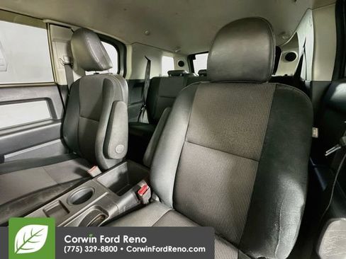 Used 2010 Toyota FJ Cruiser 4WD image 19