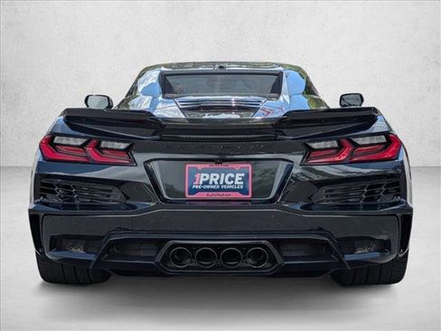 Used 2024 Chevrolet Corvette Z06 RWD image 7