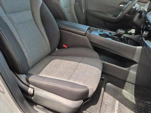 Used 2022 Nissan Rogue SV FWD image 20