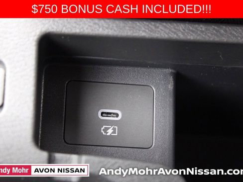 New 2025 Nissan Versa SV image 27