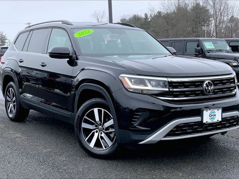 Used 2022 Volkswagen Atlas SE image 2