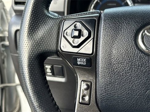 Used 2017 Toyota 4Runner TRD Off-Road Premium image 33
