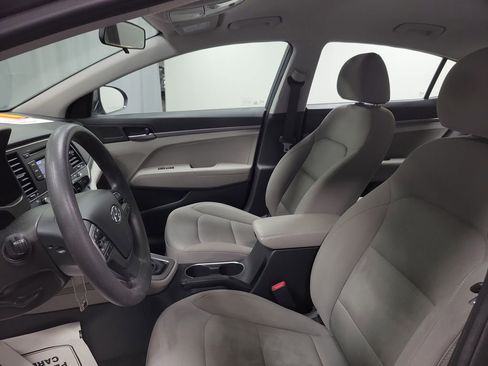 Used 2018 Hyundai Elantra SE w/ Cargo Package image 12