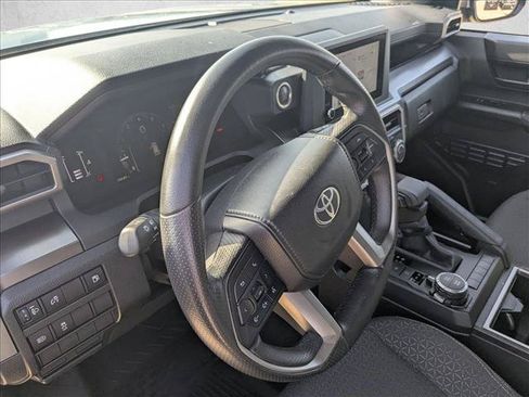 Used 2025 Toyota 4Runner SR5 AWD/4WD image 10