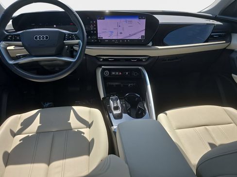 Certified 2025 Audi Q5 Premium w/ Convenience Package AWD/4WD image 9